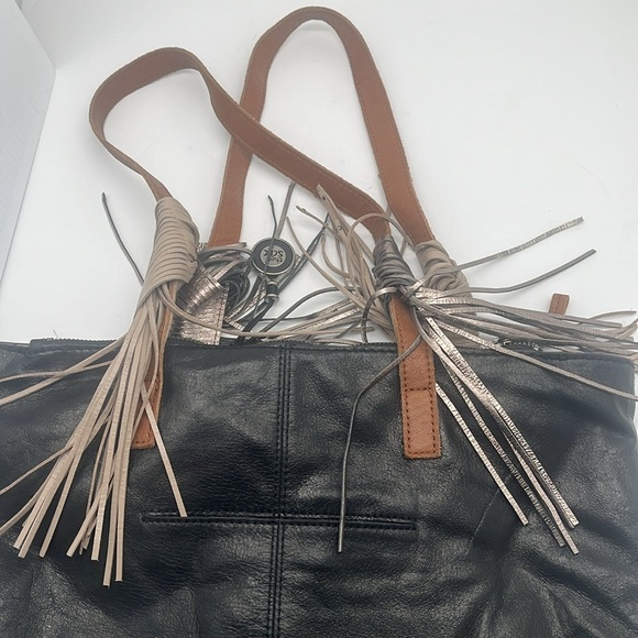 The Sak Palisade Black Leather Shoulder Tote Bag Buttery Soft Fringe+Charm Roomy - Picture 11 of 17